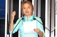 Iris indaga até quando o país viverá a crise provocada pelas denúncias contra Palocci