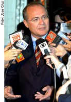 Renan defende Palocci