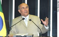 Flexa Ribeiro cobra responsabilidade social da Vale do Rio Doce