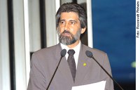 Raupp quer pagamento de professores de Rondônia antes do Natal