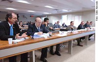 Adiada votação do projeto que permite licitação de banco para recepção de  depósitos judiciais