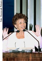 Ideli comemora diminuição da concentração de renda no Brasil