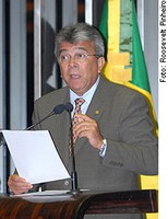 Almeida Lima diz que PAC é "farsa atabalhoada"