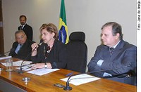 Ministros de Estado e governadores do Centro-Oeste participam de audiência na CDR