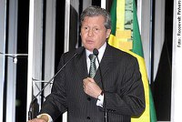 Arthur Virgílio critica governo pelo excesso de acúmulo de reservas