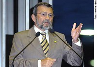 Válter Pereira pede "solução consensual" para disputa no PMDB