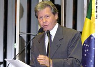 Arthur Virgílio critica baixo crescimento econômico do país