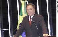 Alvaro Dias diz que visita de Bush deveria servir para diminuir barreiras comerciais