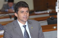 Expedito Júnior quer mudar regras da aposentadoria dos parlamentares