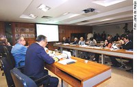 Poder naval pode desaparecer até 2025, alerta comandante