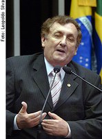 Mão Santa saúda setor do comércio