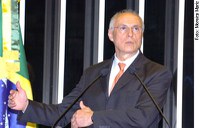 Suplicy sugere reflexão dos senadores sobre fisiologismo no Congresso