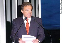 Alvaro Dias relembra os 50 anos da Revolta dos Posseiros, no Paraná