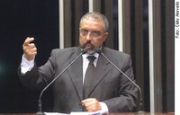 Paim denuncia  tratamento dos planos de saúde em relação aos idosos