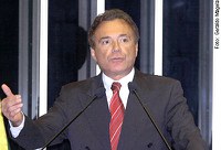 Alvaro Dias espera que STF reconheça direito dos partidos sobre mandatos