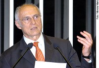 Suplicy comenta notícia sobre proposta de renda mínima na Espanha