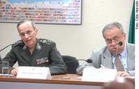 Comandante diz que Exército precisa de recursos para equipamentos e vigilância de fronteira