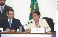 Lúcia Vânia: Banco do Brasil deveria deixar de operar o FCO