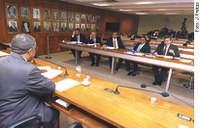 Planos de Saúde poderão passar a cobrir despesas com acompanhantes de idosos internados