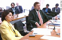 Senadores destacam importância de debater regras para valorizar produção cultural do país