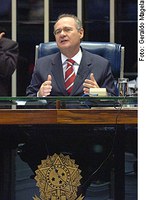 Ulysses foi exemplo de coerência política e moral, diz Renan