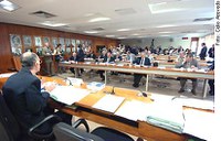 CCJ analisa convênios entre municípios e União para prevenir o consumo de drogas