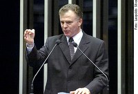 Casagrande sugere Jefferson Péres para relatar representação contra Renan