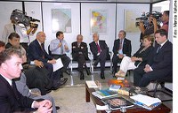 PSDB e DEM protocolam quinta representação contra Renan Calheiros