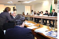 Senadores apontam obstáculos para a esterilização cirúrgica em idade reduzida