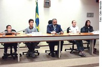 Crianças sugerem a senadores medidas para acabar com violência e melhorar educação no país