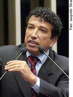 Magno Malta pede celeridade no julgamento dos processos contra Renan