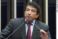 Magno Malta registra passagem do Dia das Crianças