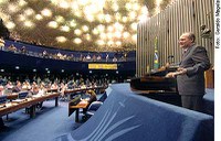 Senadores insistiram na saída de Renan em sessão plenária