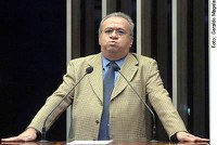 No dia do Professor, Heráclito homenageia o educador Marcílio Rangel