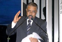 Paim homenageia o Dia do Professor e defende aprovação do Fundep