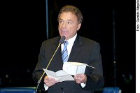 Alvaro Dias presta solidariedade a aposentados e pensionistas do Aerus