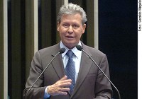 Arthur Virgílio diz que fisioterapeuta devolve esperança aos pacientes