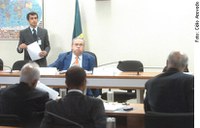 CRE aprova projeto que beneficia trabalhadores brasileiros no exterior