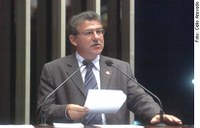 José Nery rebate críticas da mídia a Che Guevara