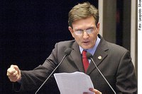 Marcelo Crivella defende aprovação de Fundo de Estabilização Monetária