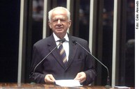 Pedro Simon defende integração da América Latina