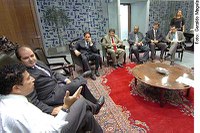 Senadores defendem e criticam projeto que torna crime discriminação a homossexuais