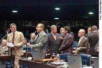 Senado aprova substitutivo a projeto sobre videoconferência para presos