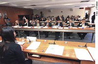 Senadores aprovam projeto de Tião Viana que regulamenta aplicação dos recursos da saúde