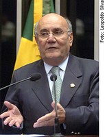 Flexa Ribeiro presta homenagem aos 100 anos de empresário pernambucano