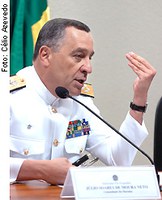 Programa nuclear poderá ser concluído até 2014, diz comandante da Marinha