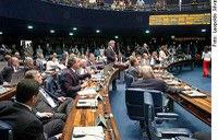 MP que reajusta salários da PF e derrubada do voto secreto estão na pauta desta semana