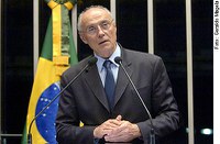 Suplicy lê editorial que pede inversão de fase nas licitações por pregão eletrônico