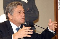 Governador de Alagoas vai  depor perante Jefferson Péres como testemunha sugerida por Renan