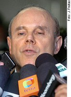 Mantega: nova proposta de reforma tributária será apresentada em 30 dias